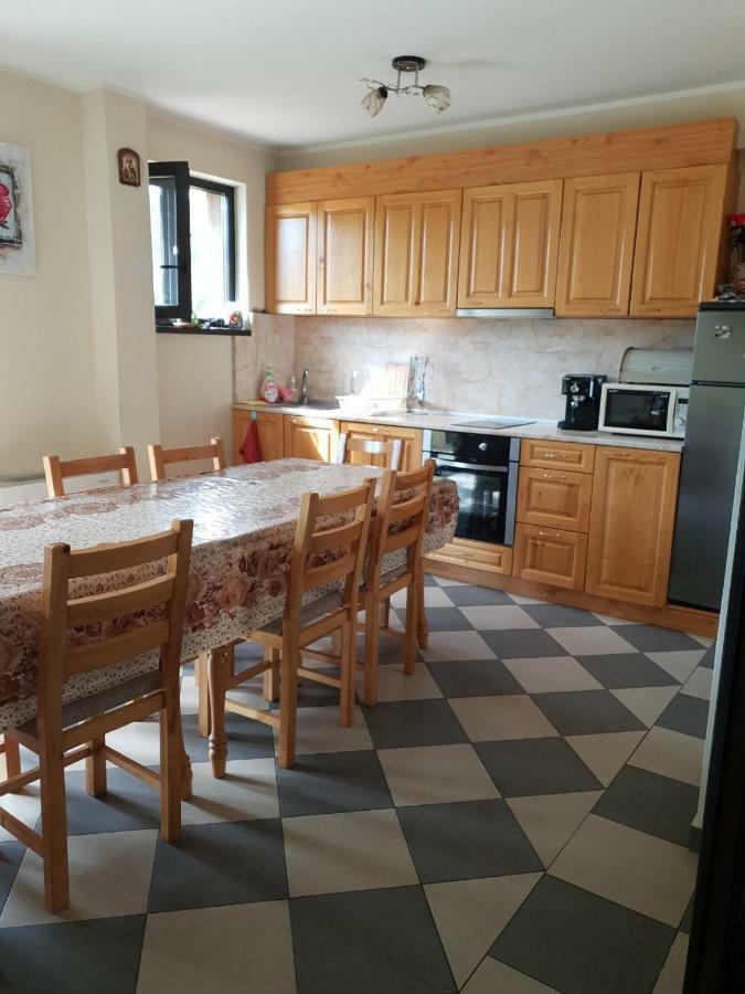 Къща За Гости Луксия Hotel Sukhache Buitenkant foto